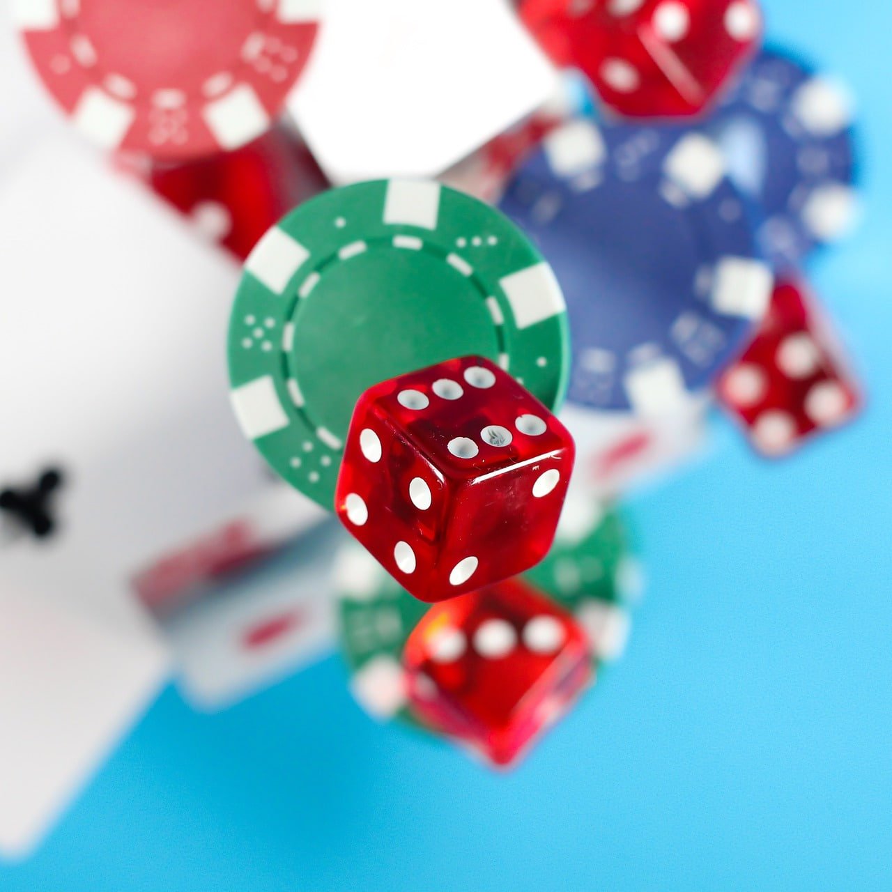 Kombinasi kartu High Card dan Pair dalam Capsa Banting